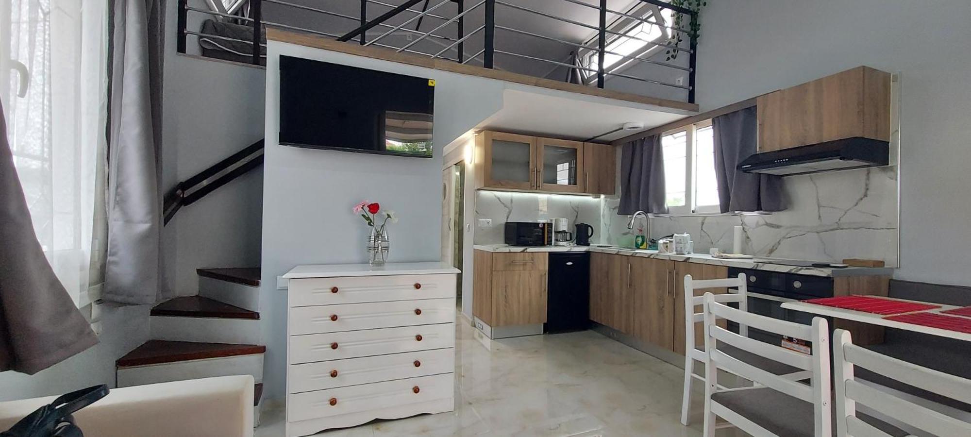 Filio'S Loft Near Airport Villa Artemida  Buitenkant foto